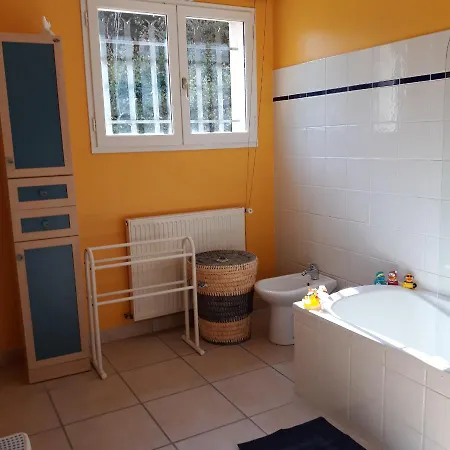 Guest house Domaine De Courbieres 4*