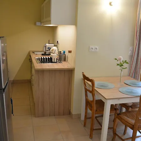 Domaine De Courbieres Guest house