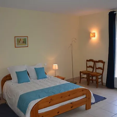 Domaine De Courbieres Guest house Laurac